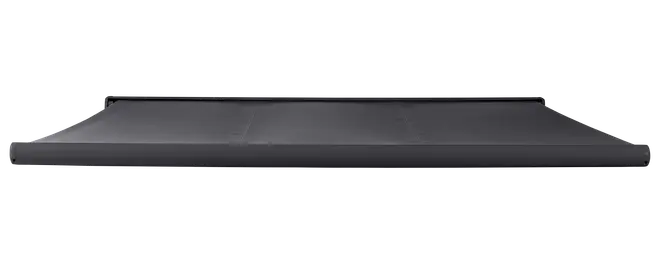 Sort rektangulær markise med glat stofdug og slank metalramme, vist helt udfoldet i et fladt, strømlinet design.