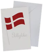 Hvidt lykønskningskort med illustration af Dannebrog og teksten 'Tillykke' i sølvskrift, leveres med hvid kuvert. Perfekt til festlige lejligheder.