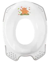Hvid plastik børnetoiletsæde med skridsikre greb, ventilationshuller og sødt bjørnemotiv med blomster og sommerfugl. Velegnet til pottetræning og nem rengøring.