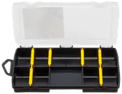 Sort plastorganizer med gennemsigtigt låg og flere rum adskilt af gule skillevægge, ideel til opbevaring af småting som værktøj, hobbyartikler eller fiskegrej.