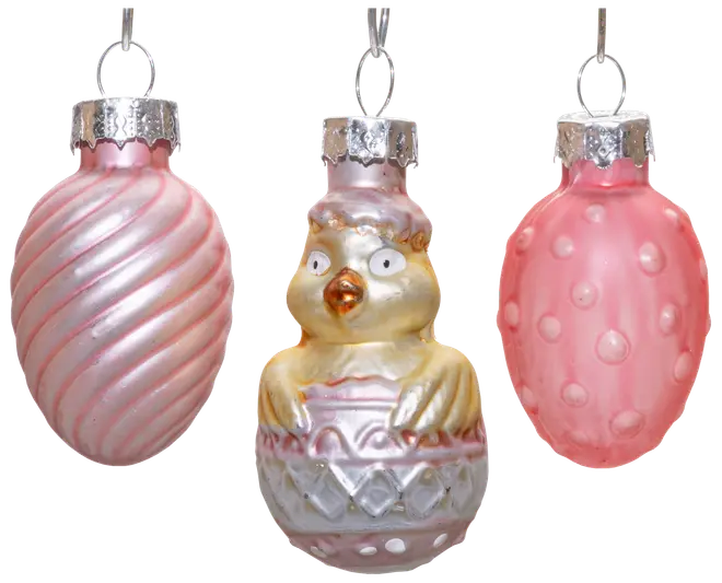 Set med tre vintage julgransprydnader i glas: två rosa äggformade med mönster och en kyckling som kläcks ur ett ägg, alla med silverfästen.