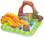 Oppustelig børnepool med dinosaurtema, rutsjebane, vulkanbue, palme og farverige dinosaurfigurer. Indeholder legebolde og livlige forhistoriske motiver. Velegnet til udendørs vandleg.