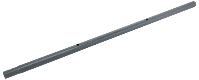 Grå metallförlängningsstång, cylindrisk form, slät yta, med ett litet hål nära ena änden. För rengörings- eller målningsverktyg.