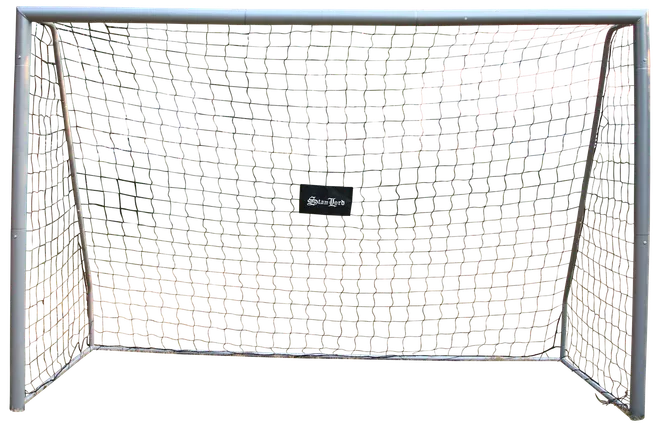 Robust fodboldmål med rektangulær metalramme, hvid finish og net. Perfekt til have eller træning. Har et centralt logo. Egnet til forskellige aldersgrupper.