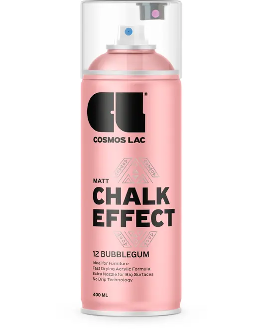 Lyserød spraydåse, 400 ml, mærket 'Cosmos Lac Chalk Effect'. Mat finish, farve 12 Bubblegum. Hurtigtørrende akryl, ekstra dyse til store flader, drypfri teknologi.