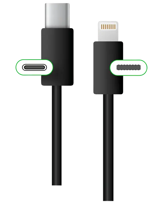 Svart laddningskabel med USB-C-kontakt i ena änden och Apple Lightning-kontakt i andra, för laddning och dataöverföring mellan kompatibla enheter.