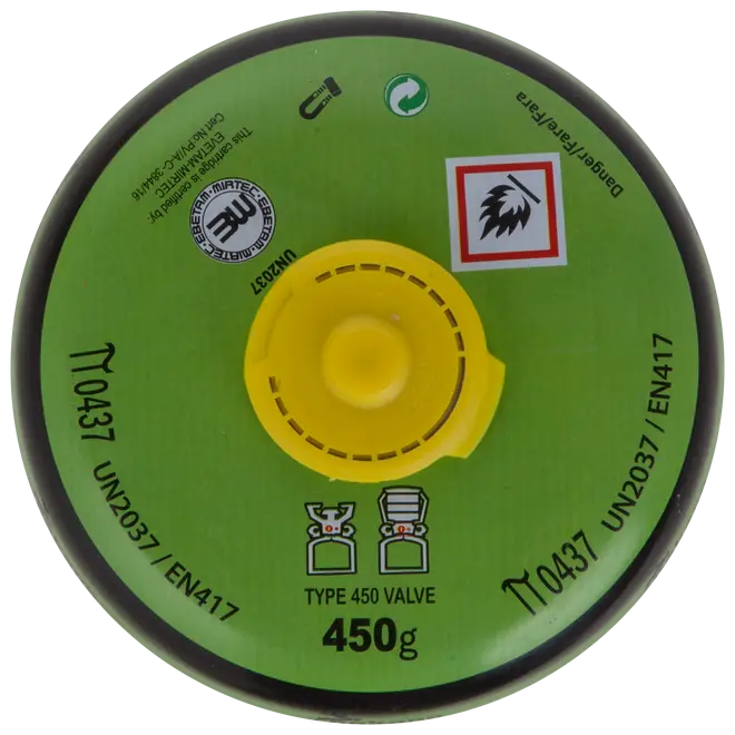 Grøn 450g gasdåse med gul Type 450 ventil, sikkerhedssymboler og produktinformation trykt på toppen. Velegnet til campingkomfurer og udendørs madlavning.