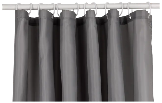 Grå badeforhæng i vandafvisende stof. Forstærket topkant og hvide plastikhængere til nem ophængning på standard bruseforhængsstang. Moderne, minimalistisk design.