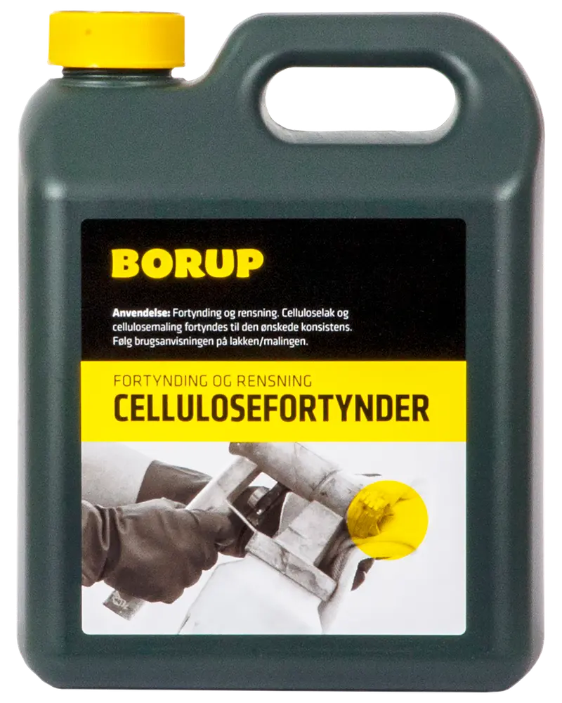 Sort plastdunk med gult låg og hank, mærket 'Borup Cellulosefortynder' til fortynding og rensning af celluloselak og maling. Produktinformation og brugsanvisning på forsiden.