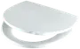 Vitt ovalt toalettsits med stängt lock, tillverkad av slät plast. Konturerad design för komfort, passar standardtoaletter. Gångjärn för enkel öppning och stängning.