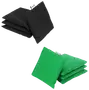 Sæt med fire firkantede beanbags, to sæt i sort og grøn stof. Holdbart materiale, egnet til udendørs spil som cornhole. Hver pose har en lille mærkat.