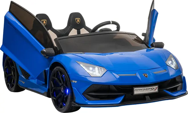 Blå elbil til børn, designet som en Lamborghini Aventador. Har to sæder, åbne saksedøre, detaljerede forlygter, sorte hjul og rat. Realistisk sportsvognslook.