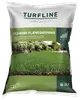 Turfline organisk gräsmattegödsel, 2,5 kg, räcker till 25 m². Innehåller mikronäringsämnen för långvarig effekt. Bild på grön gräsmatta och trädgård.
