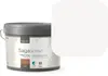 5-liters spand Sagacolor Sagasense vægmaling, indendørs brug, halvmat finish (glans 7), miljømærket, slidstærk og vaskbar, med gråt låg og metalhank.