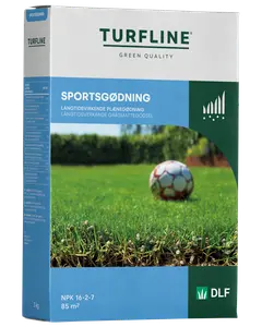 Turfline Sportgödsel, 3 kg förpackning, långtidsverkande gräsmattegödsel. Räcker till 85 m². NPK 16-2-7. Passar sportgräs. Förpackningen visar grön gräsmatta och fotboll.