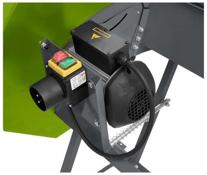 Nærbillede af elektrisk motor med tænd/sluk-knap, nødstop, ventilationsgitter og tilsluttet strømkabel, monteret på robust metalstel, velegnet til industri- eller værkstedsbrug.