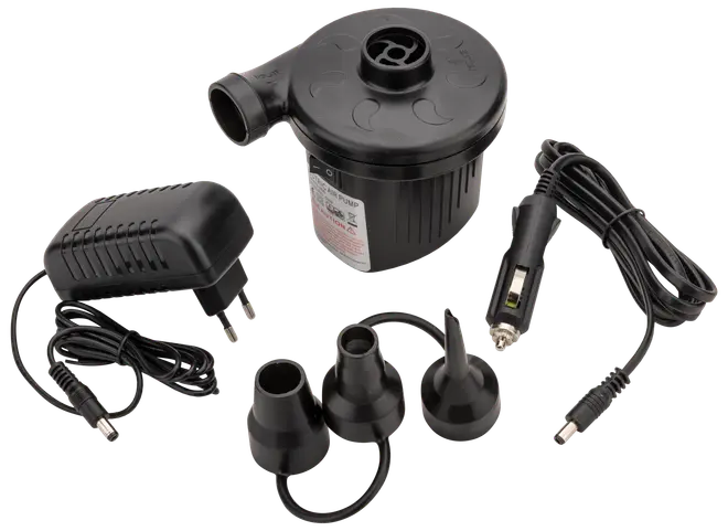 Elektrisk luftpumpe med tre dyser, vægadapter og biladapter. Velegnet til oppustning af luftmadrasser, badebassiner og lignende. Kompakt, sort plastdesign.
