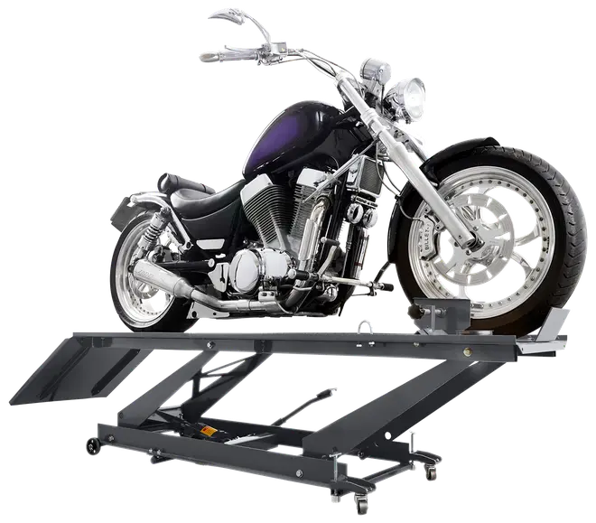 Kraftig motorcykelløftebord med hydraulisk saksemekanisme, stålkonstruktion, rampe og hjulklemme. Ideel til vedligeholdelse og reparation af store motorcykler, giver sikker støtte.