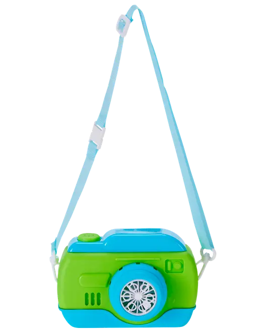 Legetøjskamera til børn i grøn og blå plast med lyseblå justerbar rem. Har dekorativ linse og enkle knapper, designet til fantasifuld leg og nem transport.