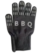 Svart stickad BBQ-handske med grå greppunkter på fingrar och handflata, ribbad mudd och stora vita BBQ-bokstäver på ovansidan.