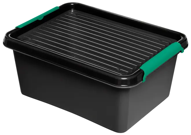 Rektangulär svart plastförvaringslåda med säkert, räfflat lock och gröna låshandtag på sidorna. Hållbar för organisering och förvaring av olika saker.