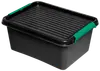 Stor sort plastopbevaringsboks med rillet låg og grønne låsehåndtag. Holdbart design til organisering og opbevaring af husholdnings- eller garageartikler. Rektangulær form med sikker lukning.