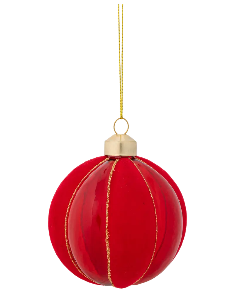Röd julgranskula i glas med guldfärgade glitterränder, guldfärgad topp och upphängningssnöre. Blank yta, rund form, elegant och festlig dekoration.
