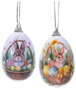 Sæt med to æggeformede ornamenter med malede kaniner i kurve omgivet af farverige påskeæg og forårsblomster, hver med sølvfarvet ophængssnor.