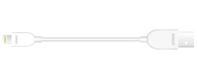Hvid Sinox USB-A til Lightning-opladerkabel med slanke lige stik og lang ledning, velegnet til Apple-enheder.