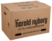 Brun papkasse til flytning og opbevaring med sort trykt logo, bærehåndtag i siderne og samlevejledning på låget. Velegnet til pakning, flytning eller opbevaring.