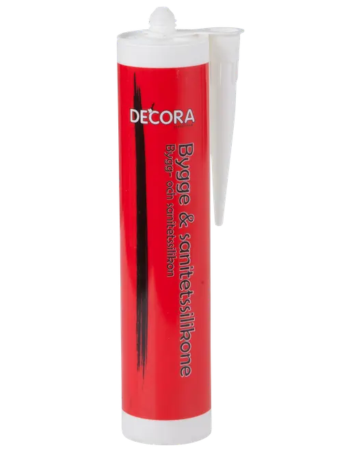Rød og hvid tube med Decora bygge- og sanitets-silikone, med dyse til præcis påføring. Velegnet til fugning i badeværelser, køkkener og andre byggeprojekter.
