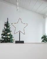 Metallstjärna på fot