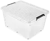Gennemsigtig plastopbevaringsboks med rillet låg og sorte håndtag på hver side. Rektangulær form, stabelbar, ideel til opbevaring af diverse husholdningsartikler.