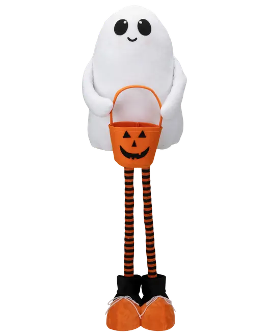 Plys spøgelsesdekoration til Halloween med smilende ansigt, holder orange græskarspand. Har lange, stribede orange og sorte ben samt store orange sko. Sød og festlig.