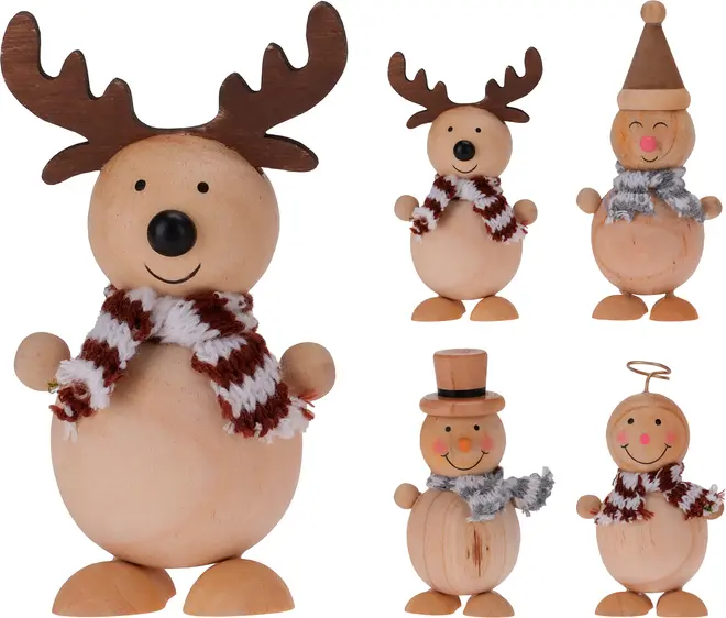 Set med julfigurer i trä: ren, snögubbe och ängel, alla med randig halsduk och målade detaljer. Perfekt för juldekoration eller present.