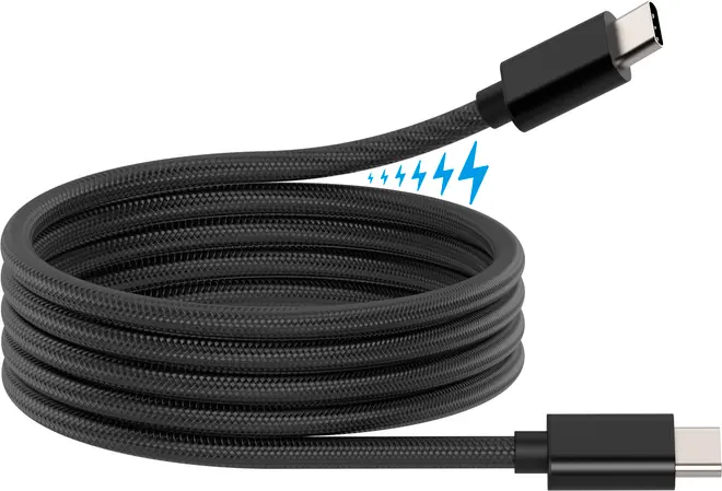 Sort flettet USB-C opladningskabel, holdbart og fleksibelt med forstærkede stik. Velegnet til hurtig opladning og dataoverførsel. Rullet sammen for nem opbevaring.