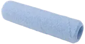 Lyseblåt malerrullebetræk med glat, cylindrisk overflade. Til jævn påføring af maling på vægge og lofter. Passer til standard rulleholdere.