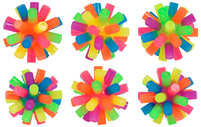 STUDSBOLL MED PIGGAR 7 CM