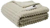 Beige elektrisk värmefilt med ribbad plyschstruktur, vikbar design och fjärrkontroll för justerbar värme. Mjukt, mysigt material, perfekt för säng eller soffa.