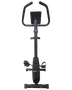 Svart upprätt motionscykel med justerbart styre, central ram, pedaler och bakre stabilisatorer.