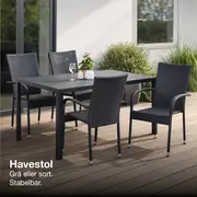 Sort Havemøbelsæt på træterrasse