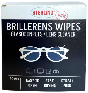 Förpackning med 50 Sterling linsrengöringsservetter för glasögon, skärmar och kameror. Lättöppnad, snabbtorkande och lämnar inga ränder. Passar flera enheter.