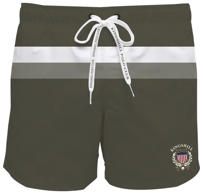 Herre-badeshorts i olivengrøn med hvidt vandret bånd, hvid snøre med "Kingshill Polo Club" tekst og Kingshill Polo Club-logo på venstre ben.