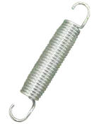 Metallisk dragfjäder med tätt lindad kropp och öppna krokar i båda ändar, silverfärgad, passar mekaniska eller industriella användningar, ger spänning och flexibilitet.