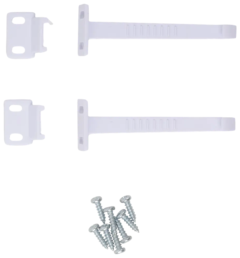 Set med två vita justerbara säkerhetsremmar, monteringsfästen och skruvar, avsedda för att säkra möbler mot vägg för att förhindra att de välter och öka barns säkerhet.