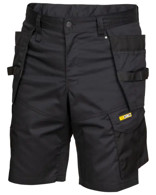 Svarta arbetsshorts med flera fickor, förstärkta sömmar, bälteshällor och knappstängning. Gul "WORKZ"-logotyp på höger benficka. Slitstarkt tyg.