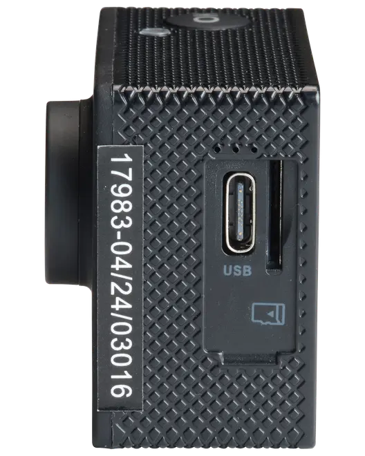 Nærbillede af sort actionkamera med USB-port, microSD-kortslot, tekstureret greb og synligt serienummer. Kompakt og robust design.