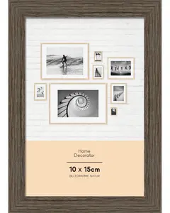 Fotoram med träeffekt, 10 x 15 cm, passar för heminredning. Rektangulär form med naturlig finish, perfekt för foton eller konst på vägg eller hylla.