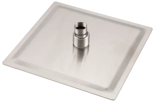 Firkantet brusehoved i rustfrit stål med centralt gevind til montering. Glat, flad overflade med børstet finish, ideel til moderne badeværelser.