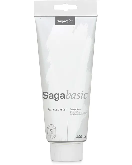 Saga Basic akrylspartel i 400 ml tube, velegnet til træoverflader. Tuben er hvid med grå tekst og har skruelåg for nem påføring.